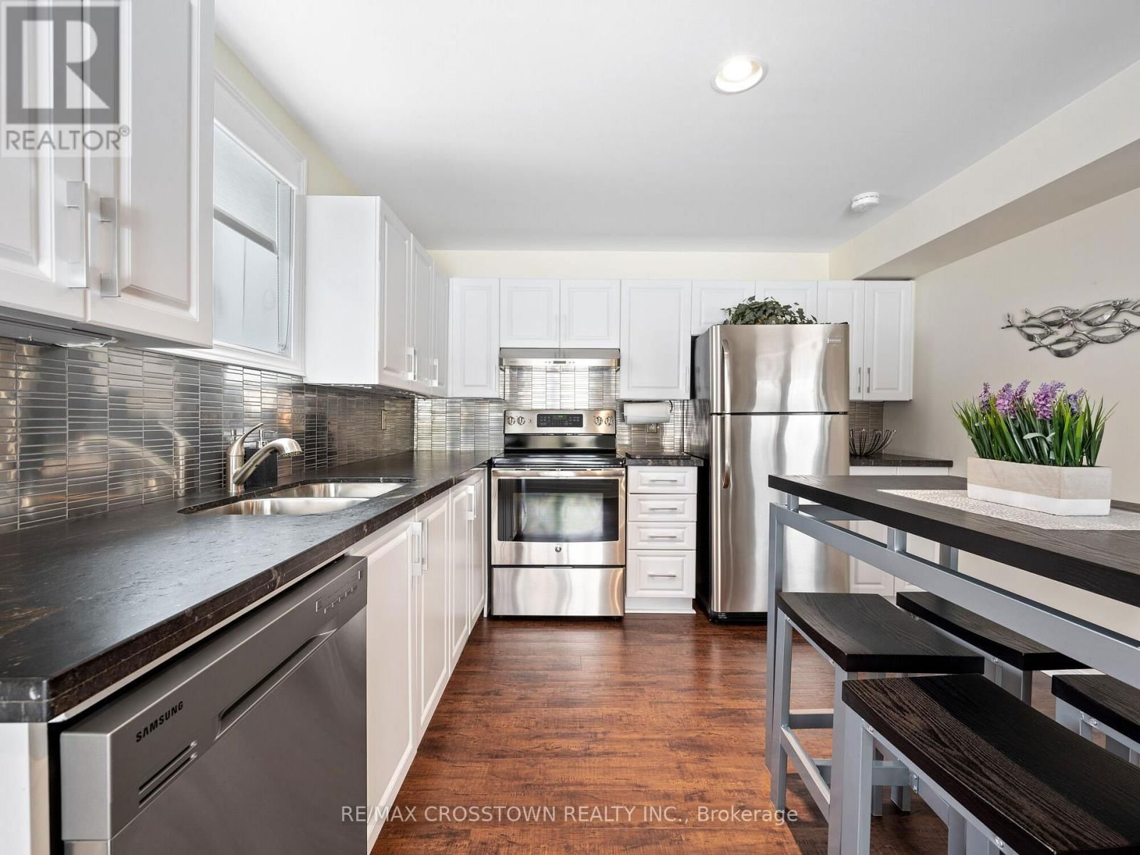 20 VALEWOOD DRIVE Image 37