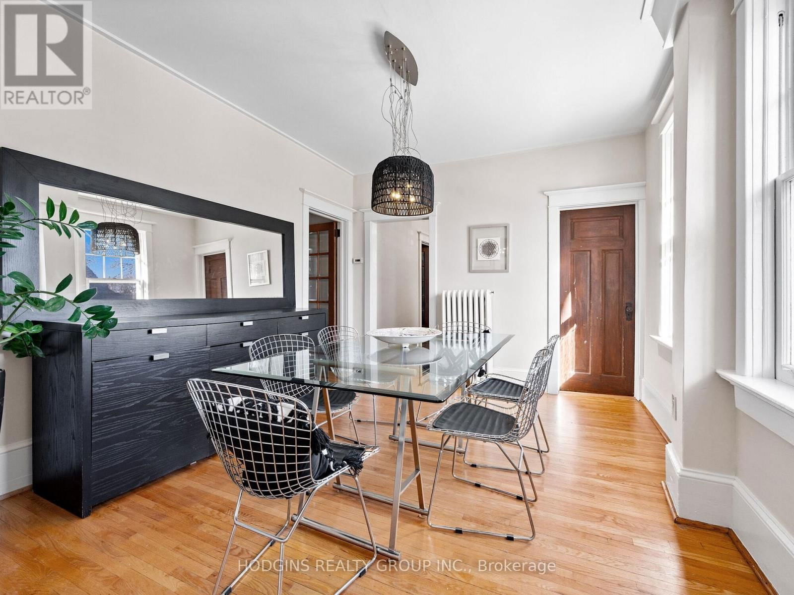26 BRANT AVENUE Image 11