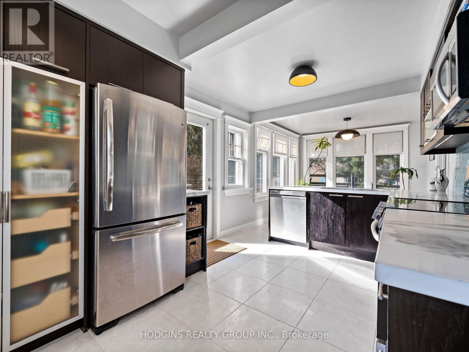 26 BRANT AVENUE Image 12