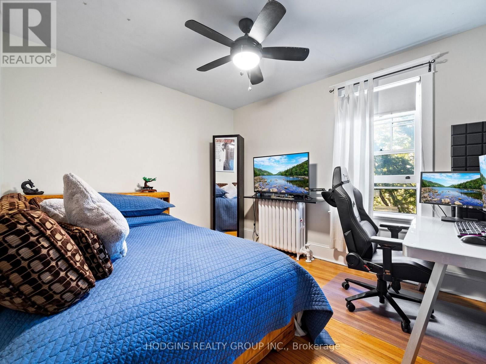 26 BRANT AVENUE Image 20