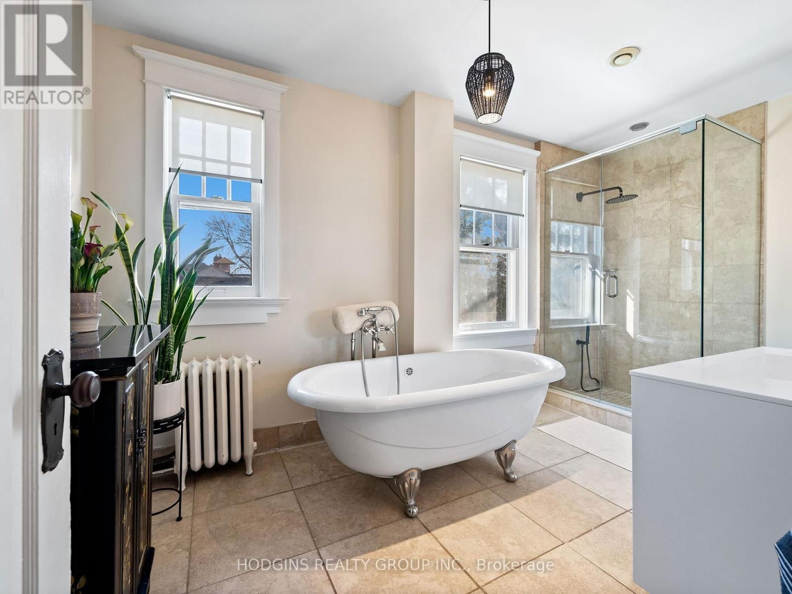 26 BRANT AVENUE Image 21