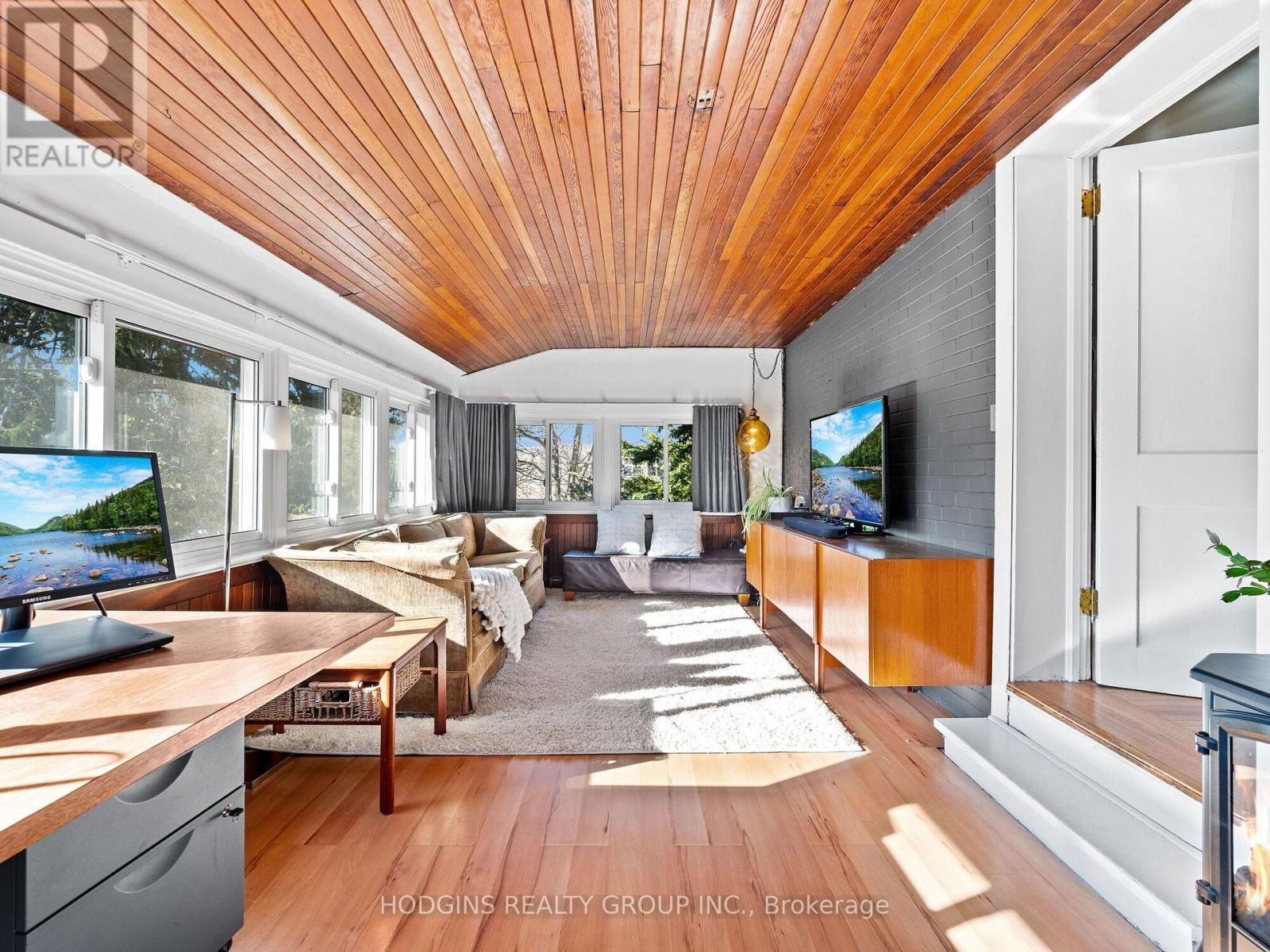 26 BRANT AVENUE Image 23