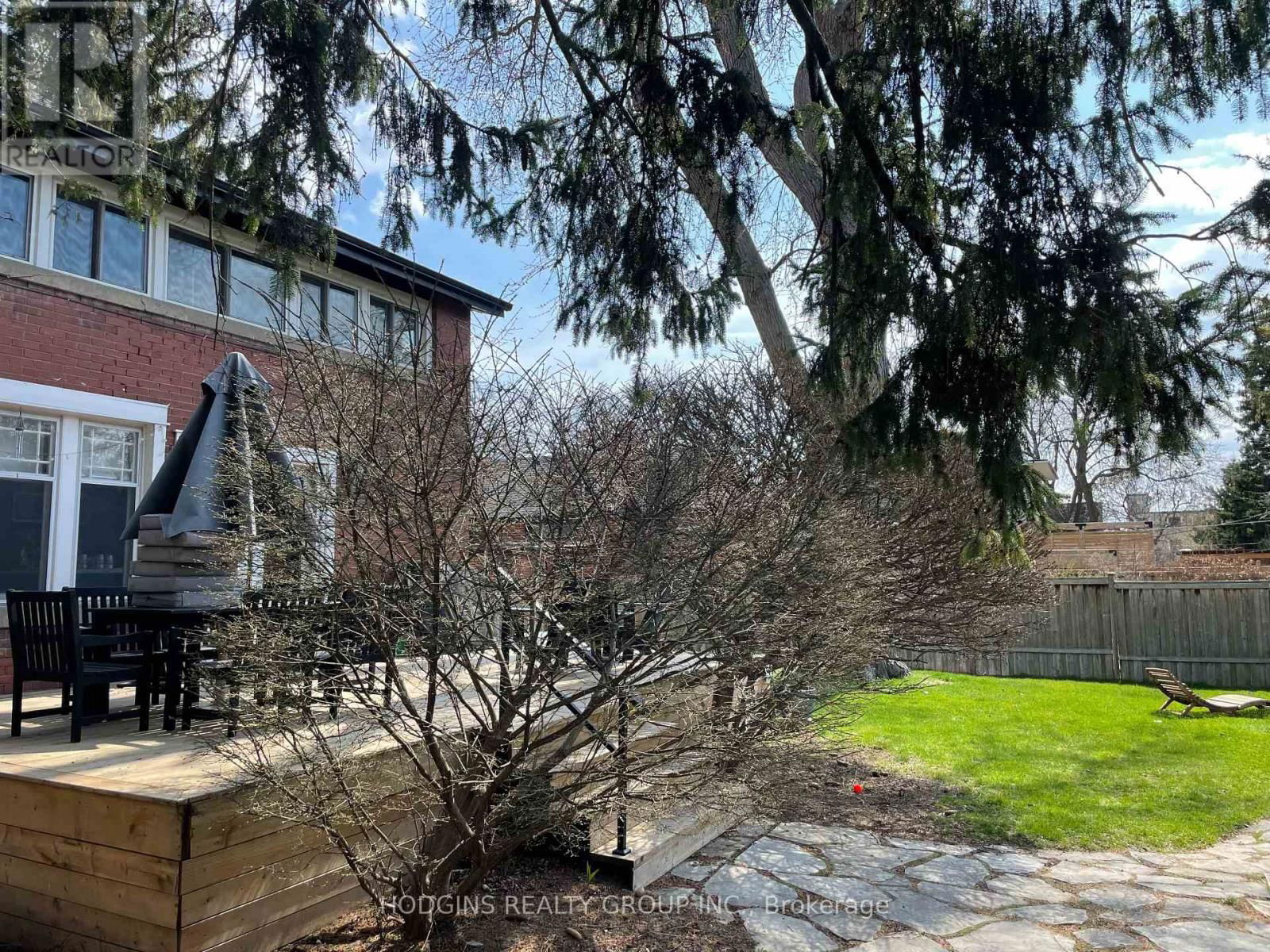 26 BRANT AVENUE Image 33