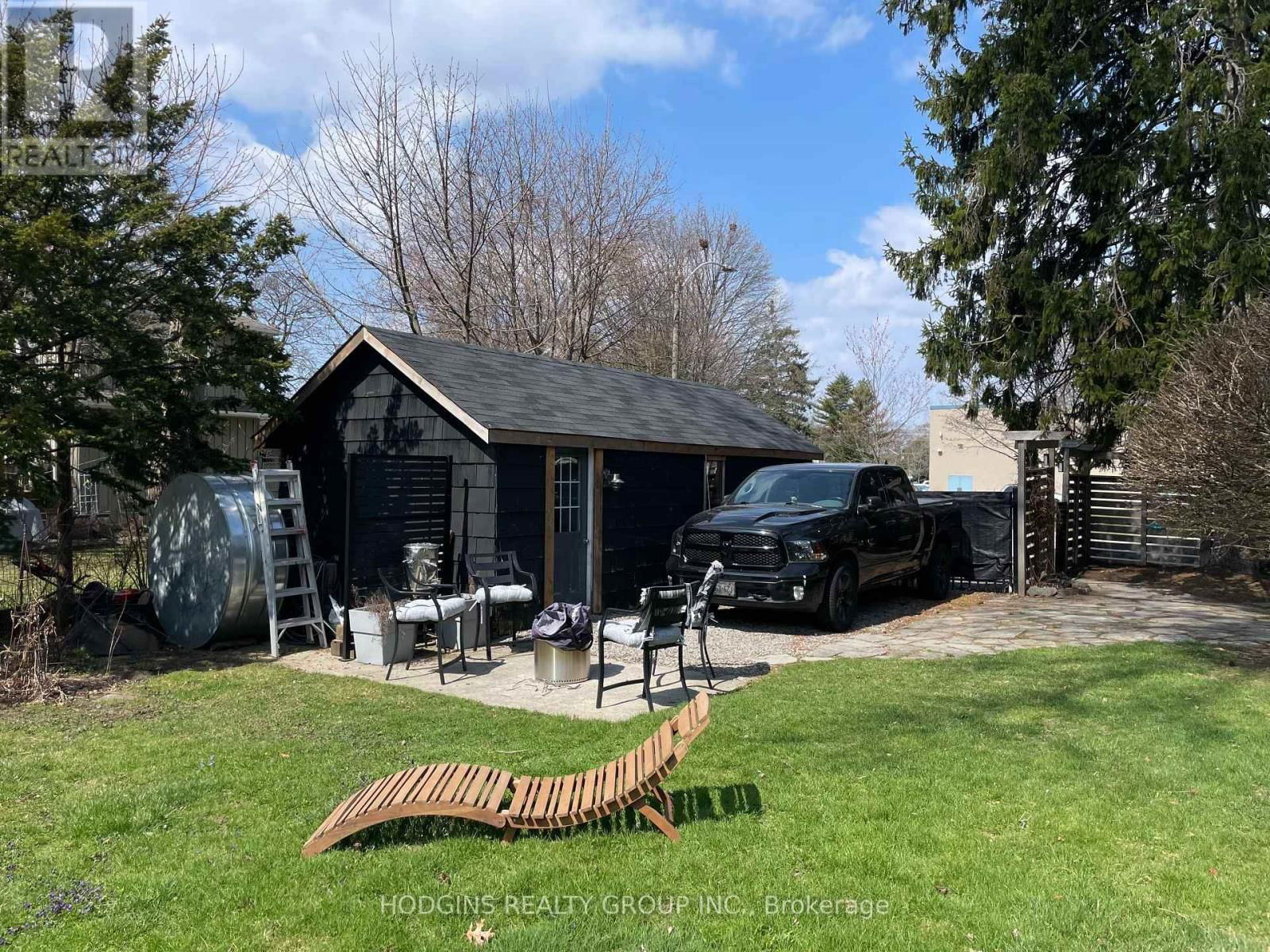 26 BRANT AVENUE Image 35