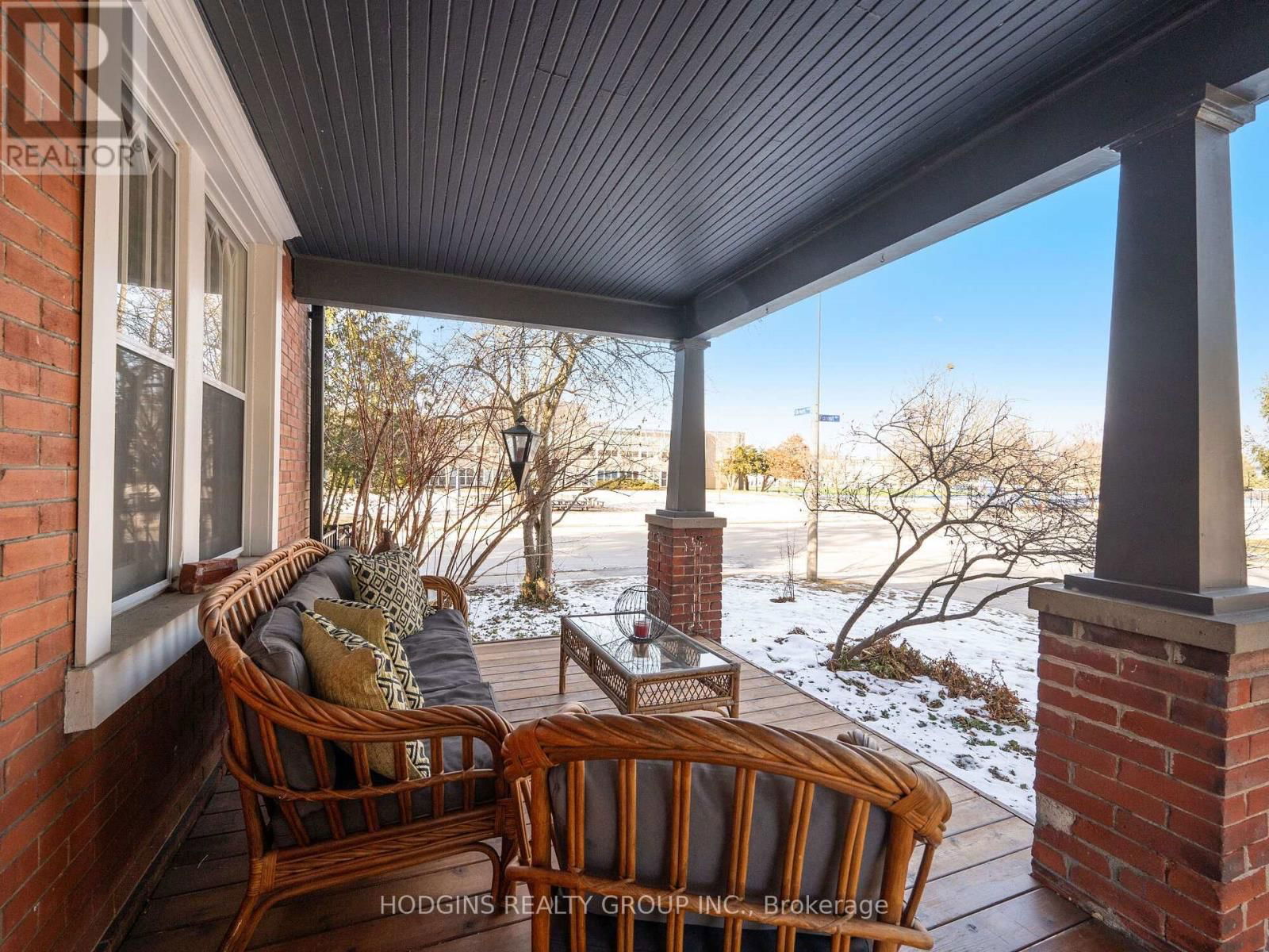26 BRANT AVENUE Image 4