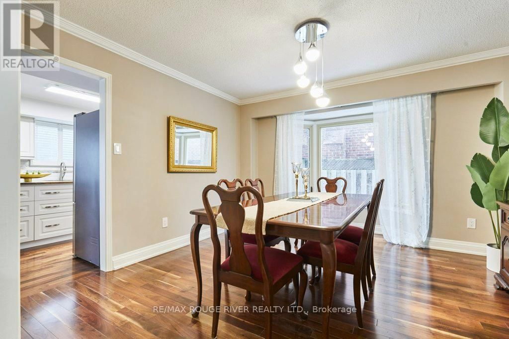 1161 GLENASHTON DRIVE Image 10