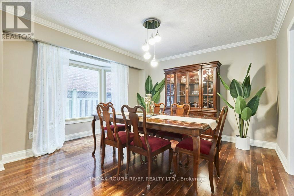 1161 GLENASHTON DRIVE Image 11