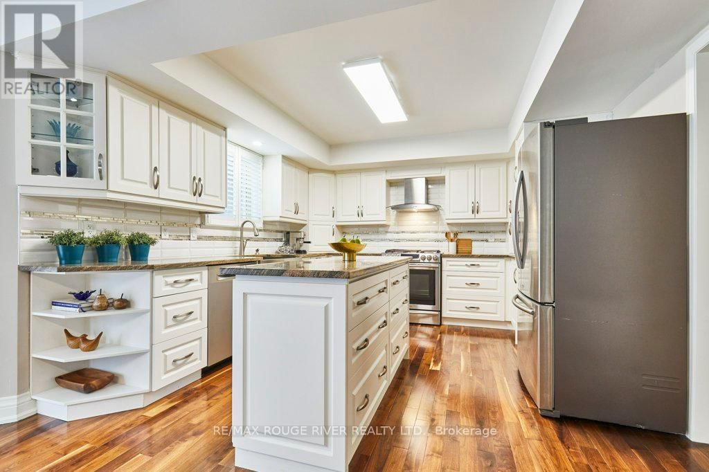 1161 GLENASHTON DRIVE Image 14