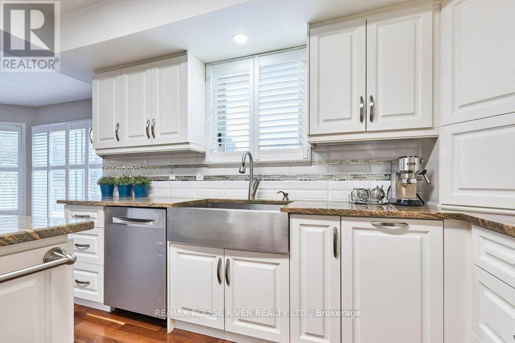1161 GLENASHTON DRIVE Image 16