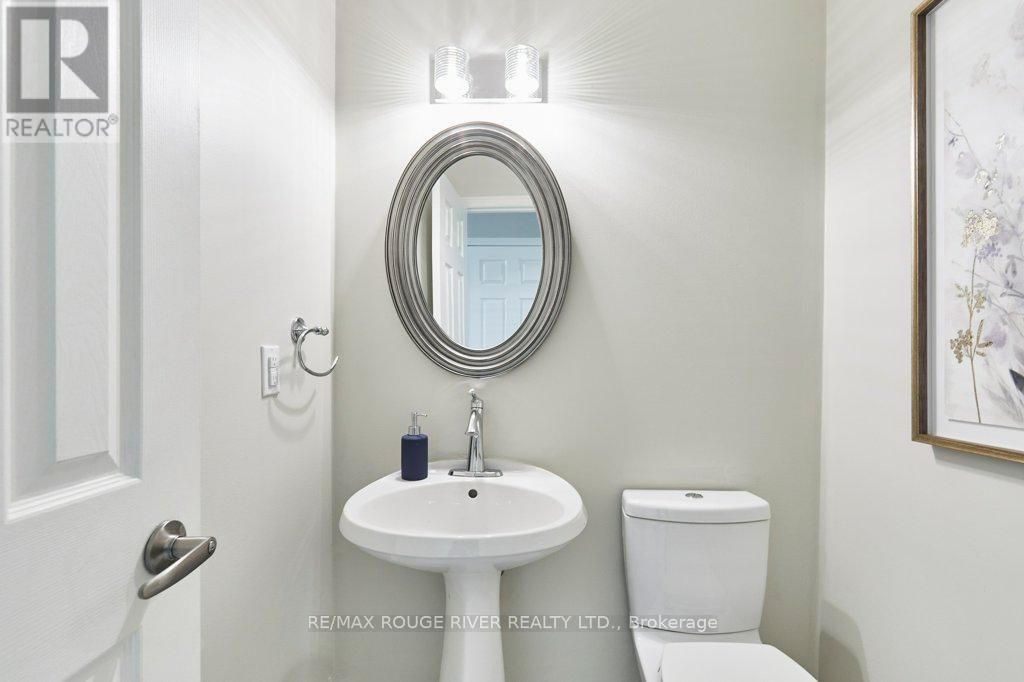 1161 GLENASHTON DRIVE Image 20
