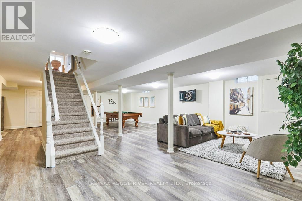 1161 GLENASHTON DRIVE Image 40