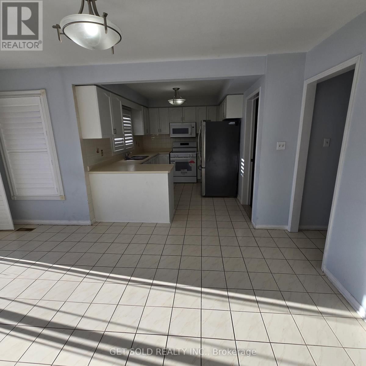 372 FAIRVIEW ROAD WEST Image 10