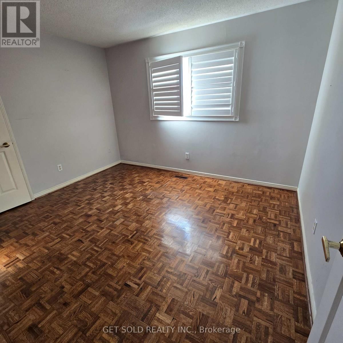 372 FAIRVIEW ROAD WEST Image 14