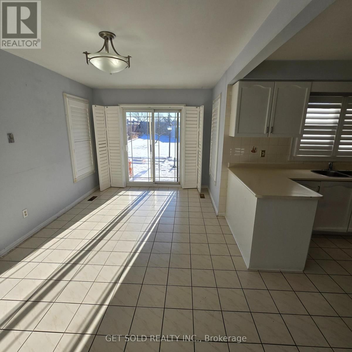 372 FAIRVIEW ROAD WEST Image 9