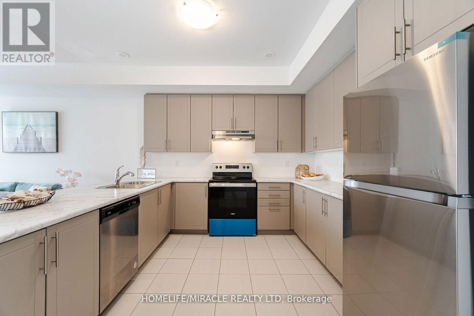 30 WATERVILLE WAY Image 17