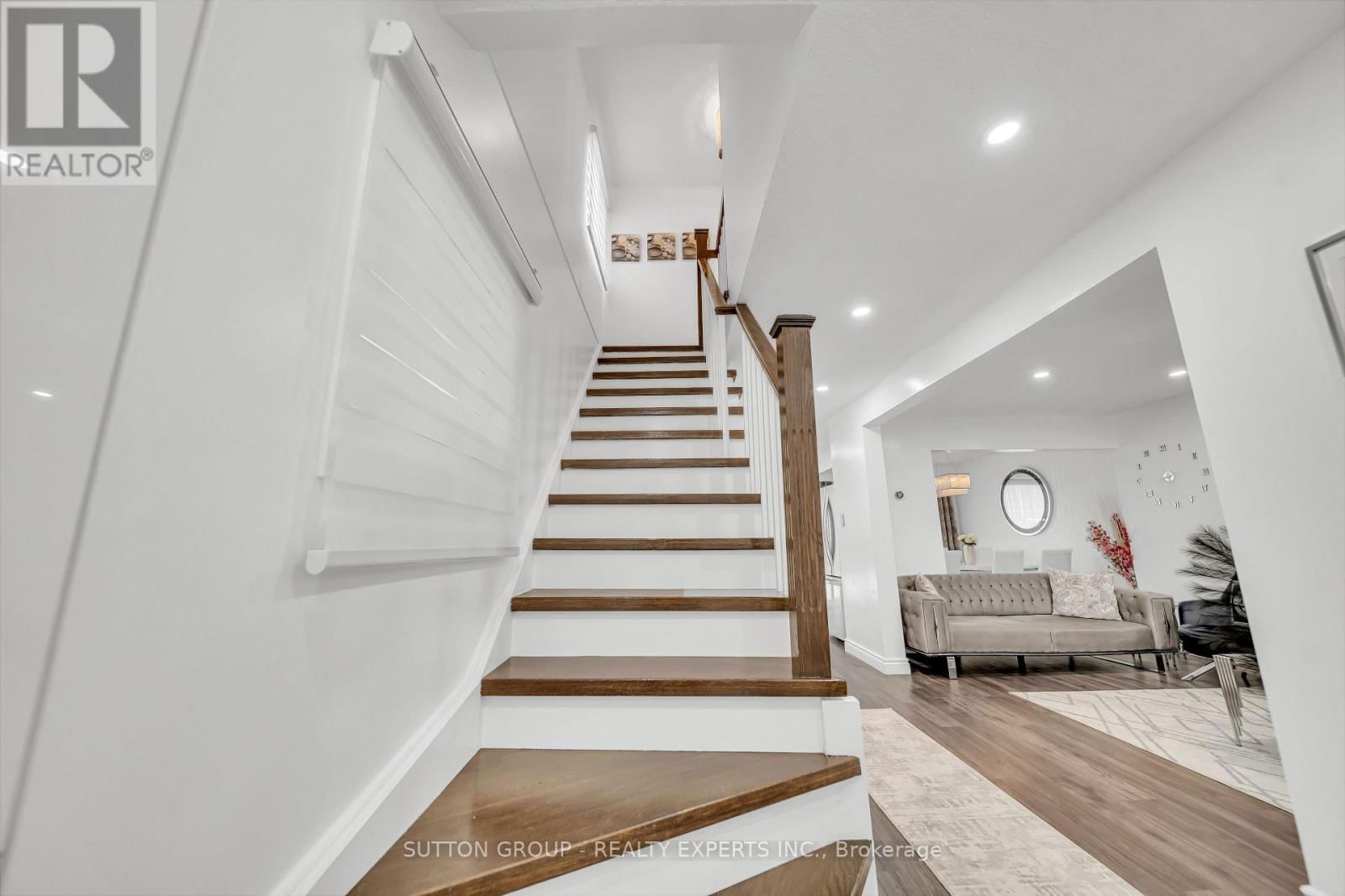 156 FANSHAWE DRIVE NORTH Image 18