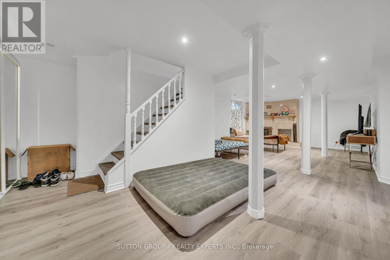 156 FANSHAWE DRIVE NORTH Image 33
