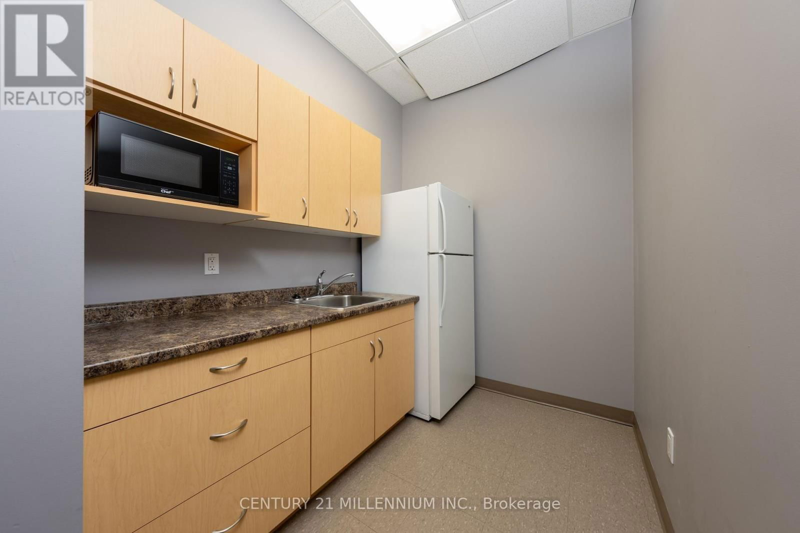 103 - 685 RIDDELL ROAD Image 11