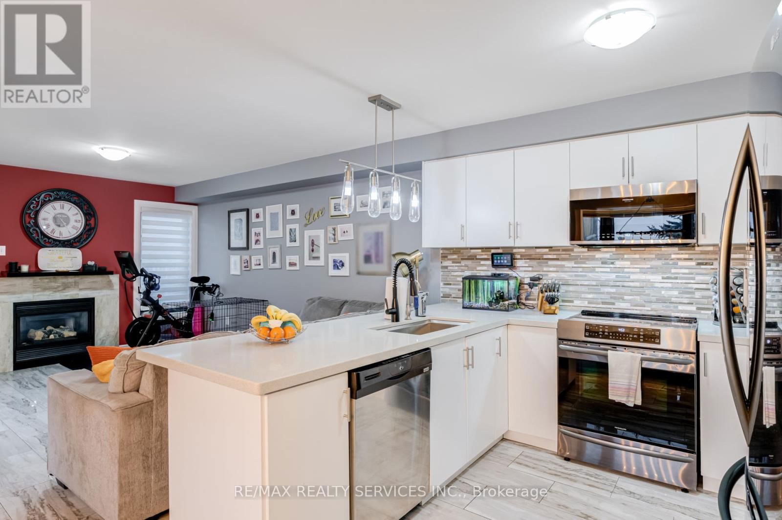 3883 PARTITION ROAD Image 11