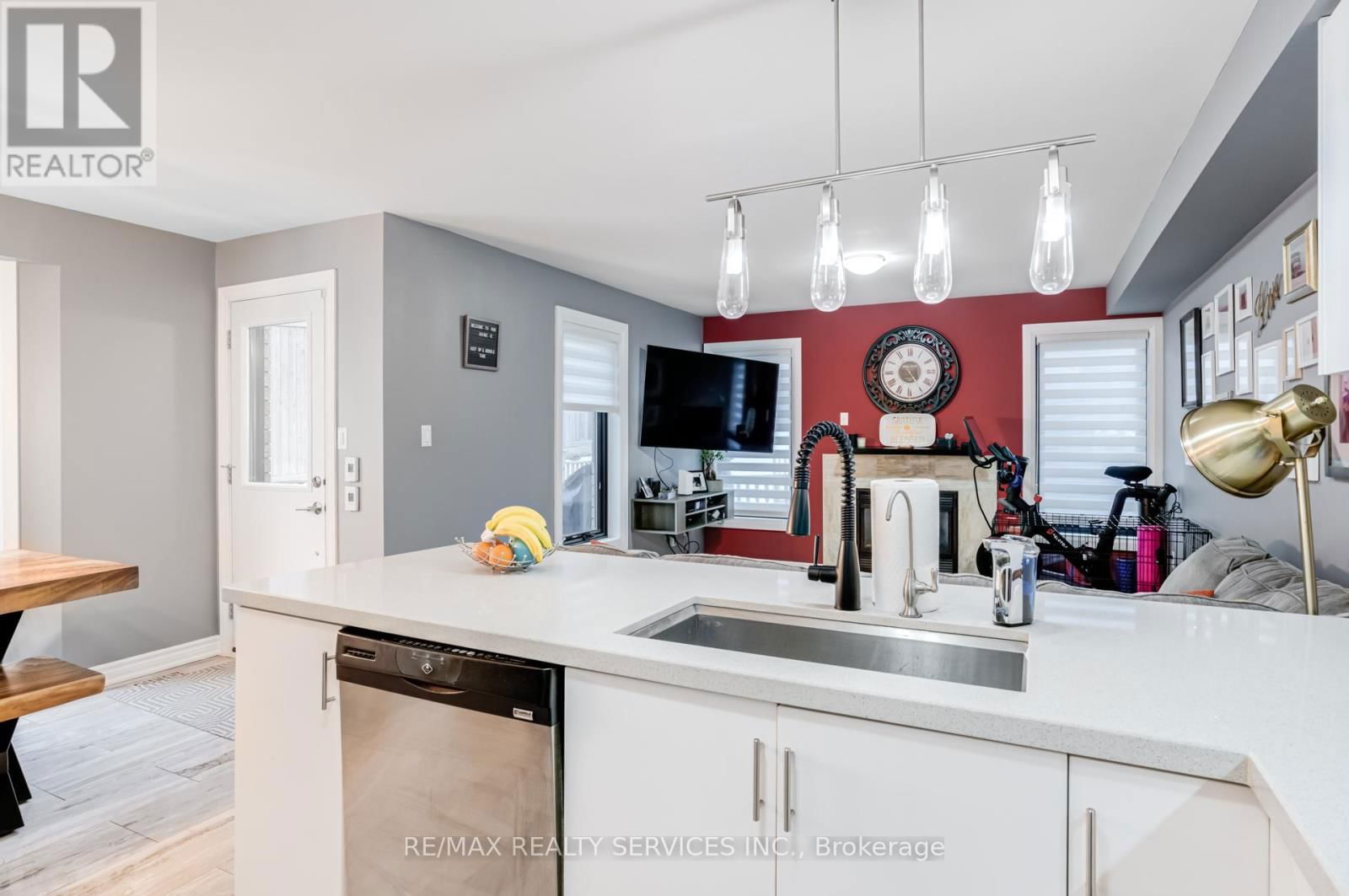 3883 PARTITION ROAD Image 14