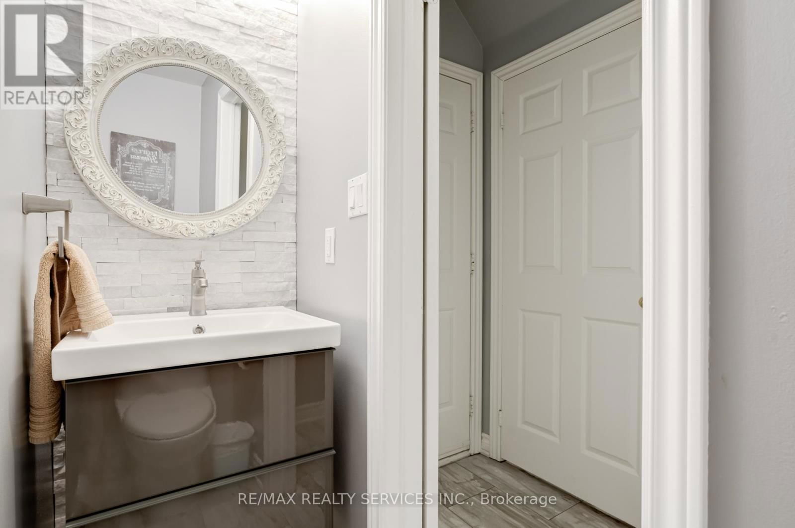 3883 PARTITION ROAD Image 19