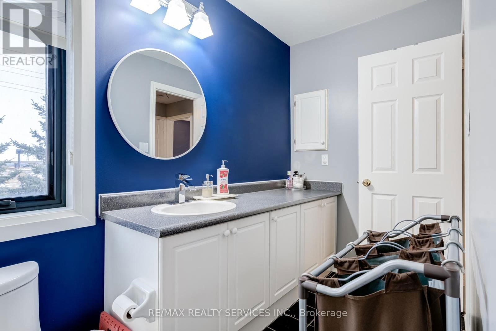 3883 PARTITION ROAD Image 24