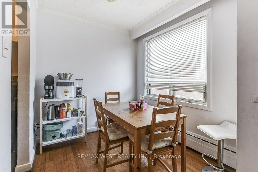 136 PORTLAND STREET Image 29