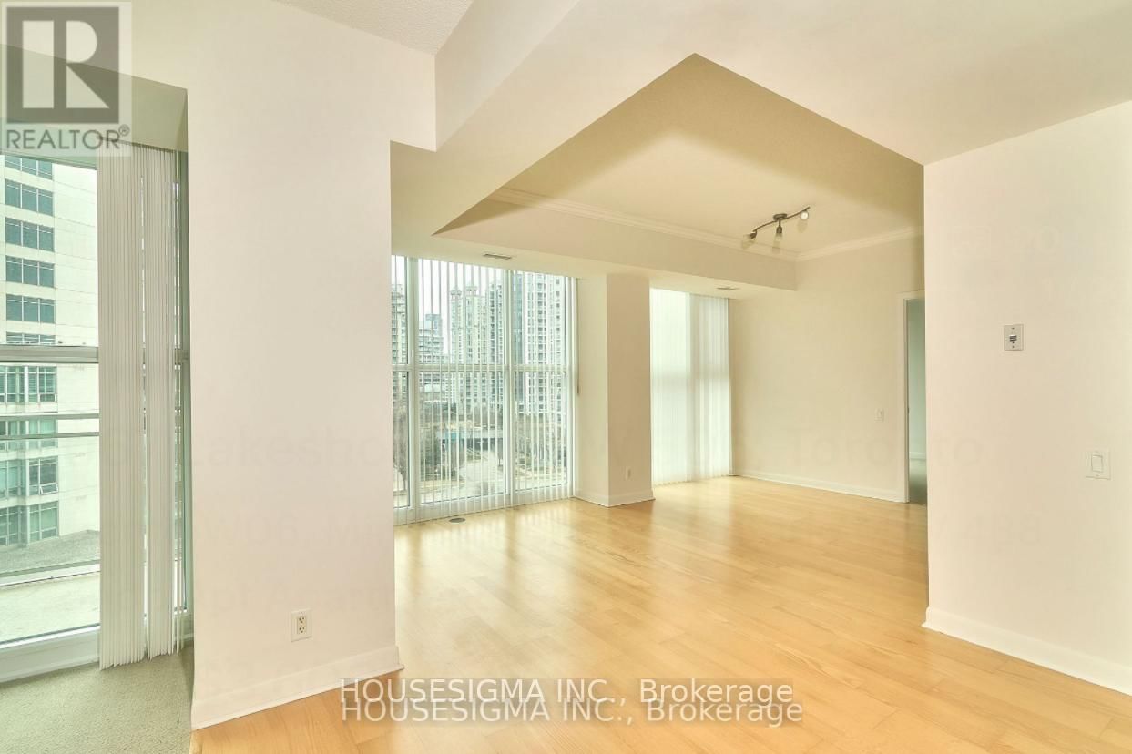 506 - 2067 LAKESHORE BOULEVARD WEST Image 2