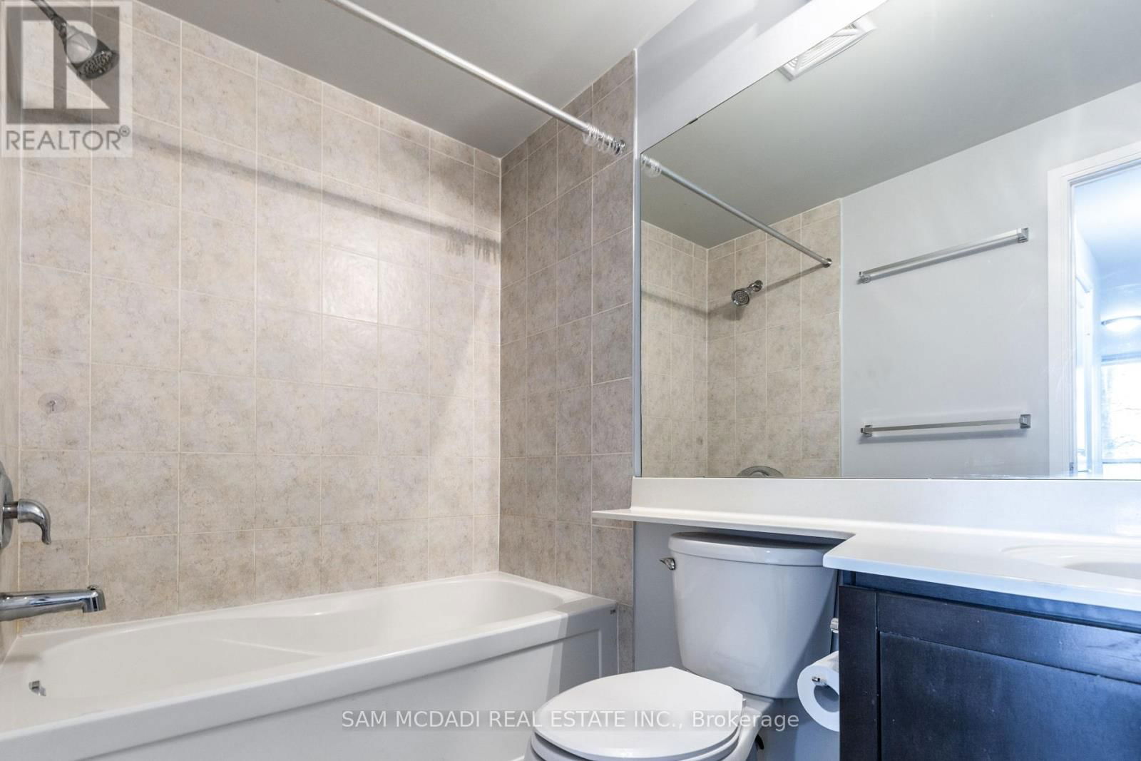 310 - 70 ABSOLUTE AVENUE Image 12