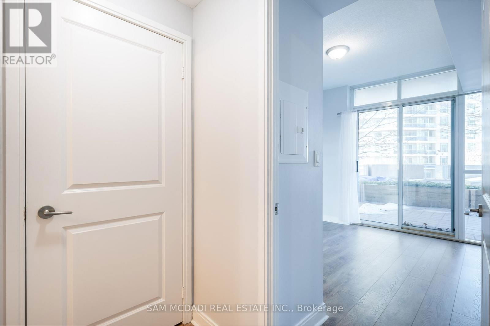 310 - 70 ABSOLUTE AVENUE Image 13