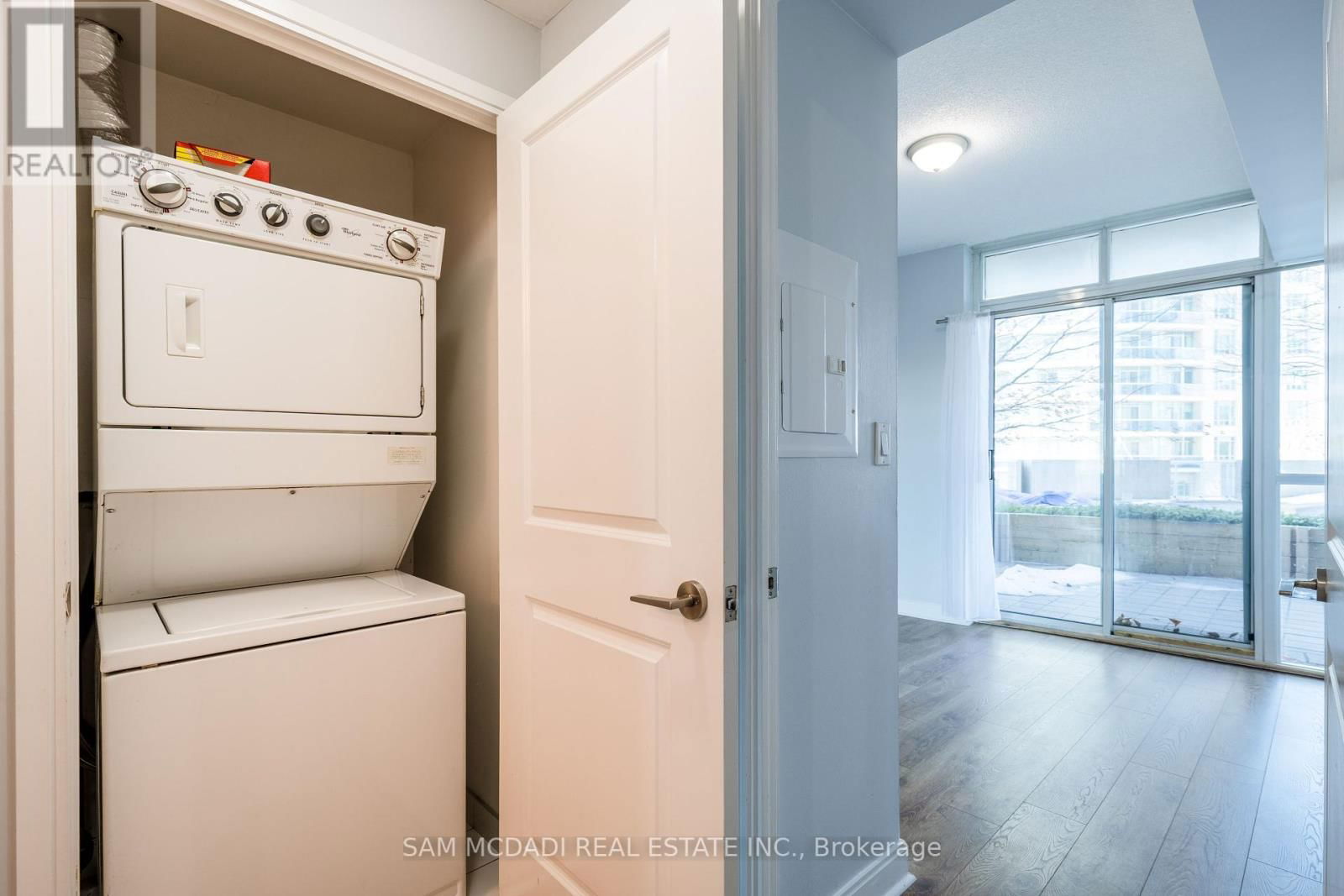 310 - 70 ABSOLUTE AVENUE Image 14