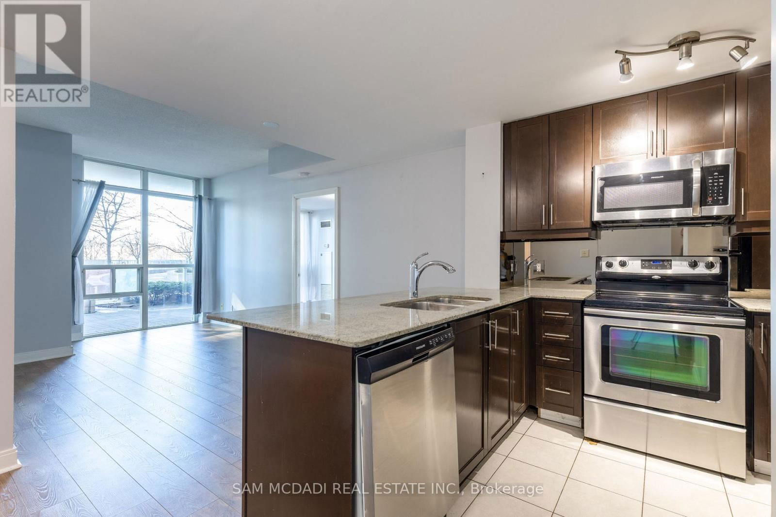 310 - 70 ABSOLUTE AVENUE Image 3