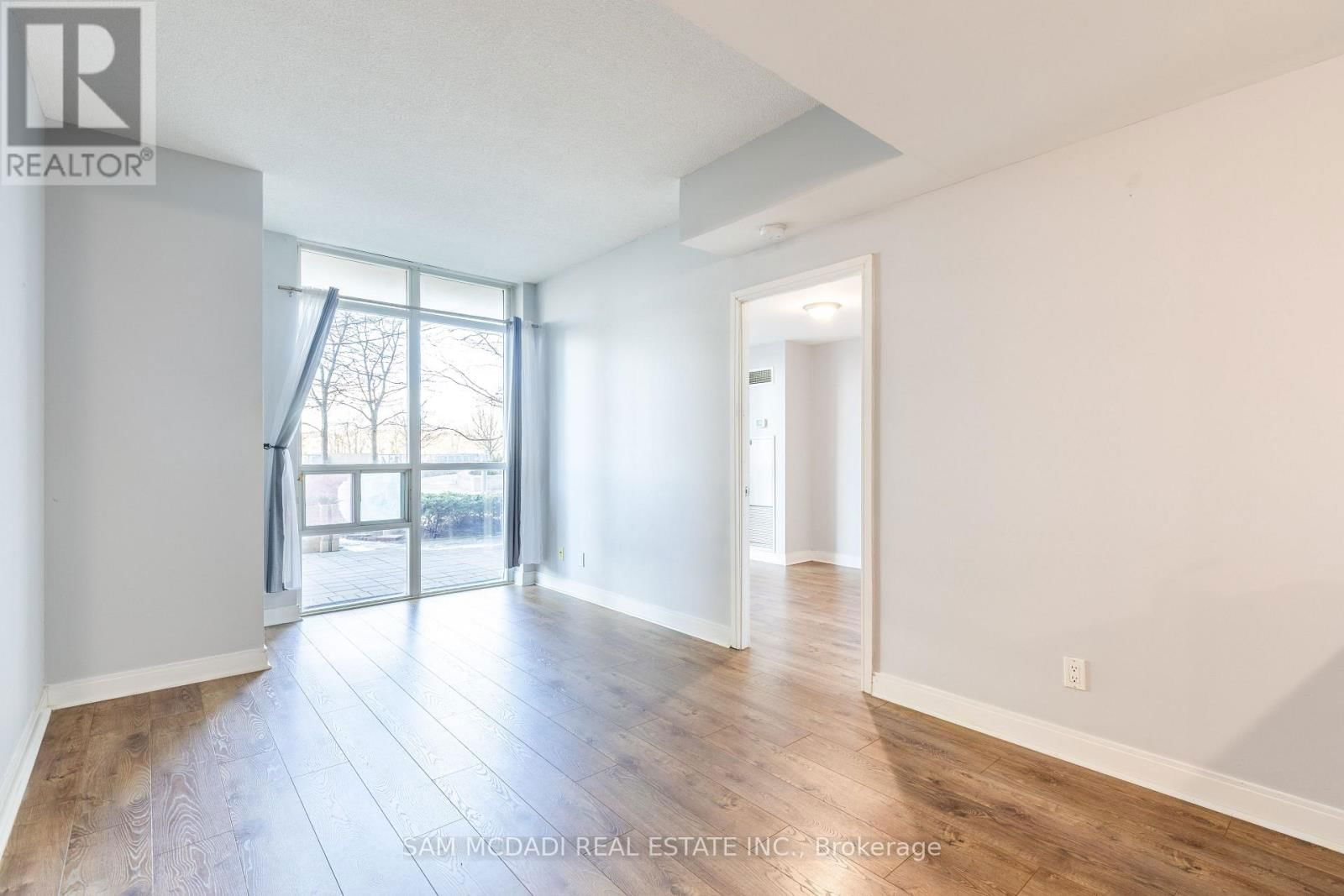 310 - 70 ABSOLUTE AVENUE Image 7
