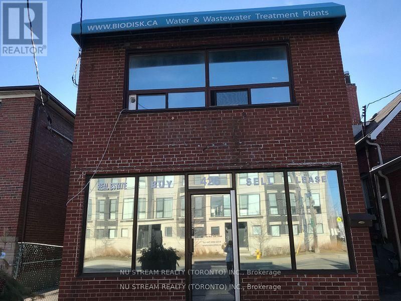 426 ROYAL YORK ROAD Image 1
