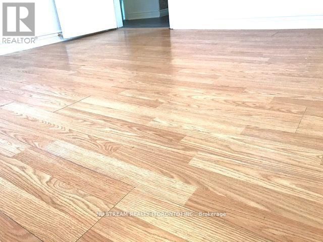 426 ROYAL YORK ROAD Image 16