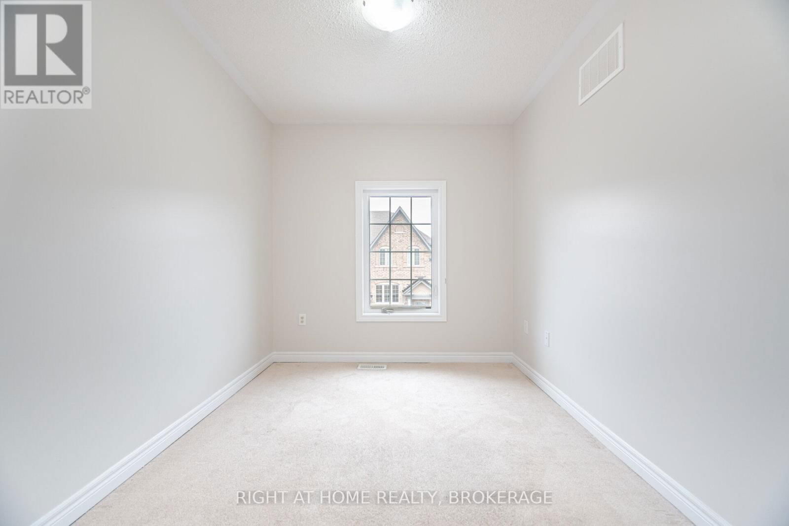 1328 GRANROCK CRESCENT Image 31