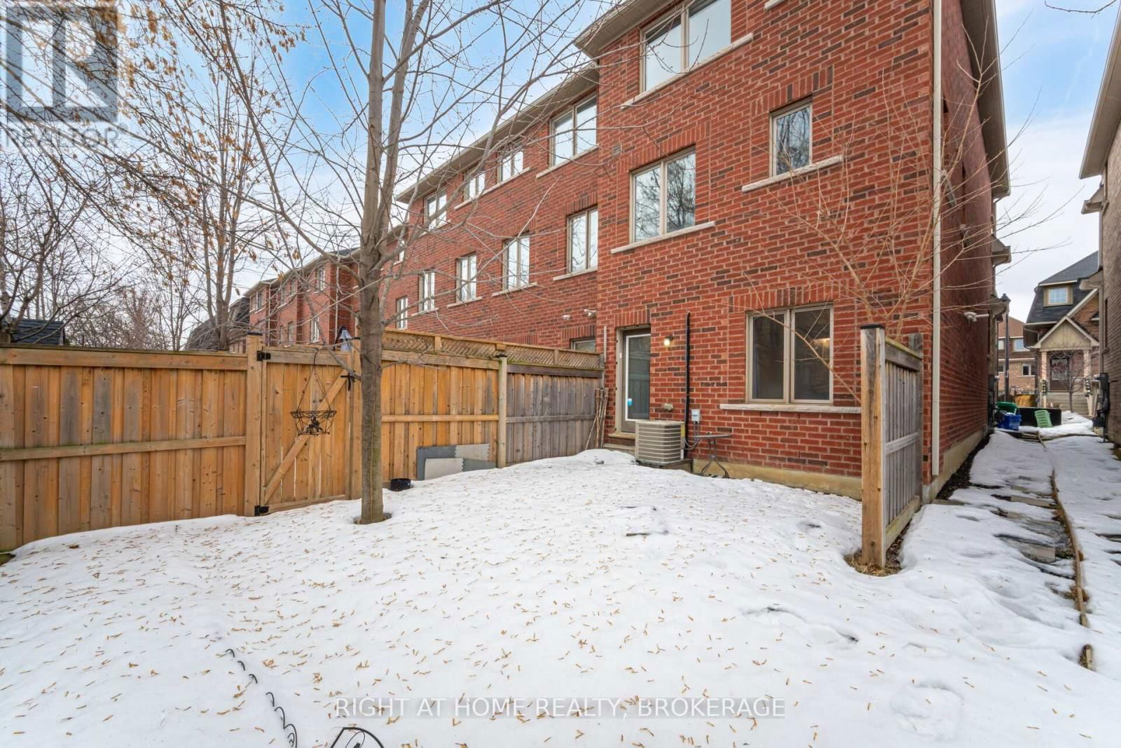 1328 GRANROCK CRESCENT Image 43
