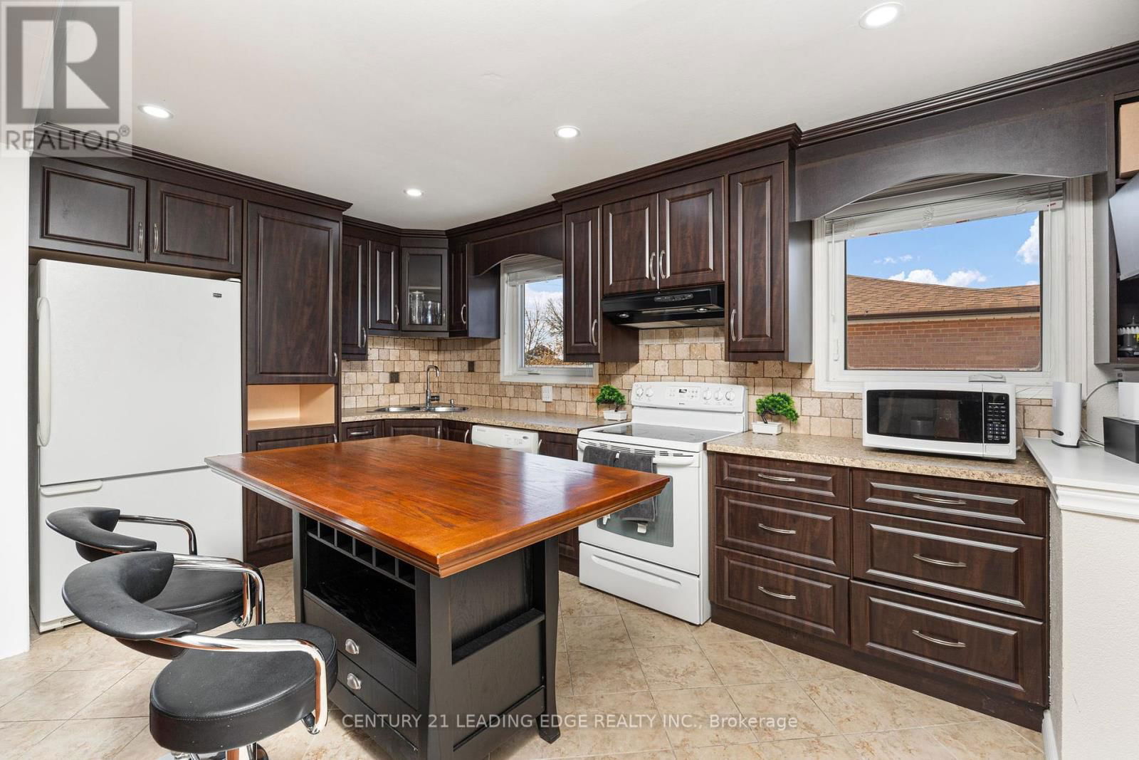 38 WHEATSHEAF CRESCENT Image 14