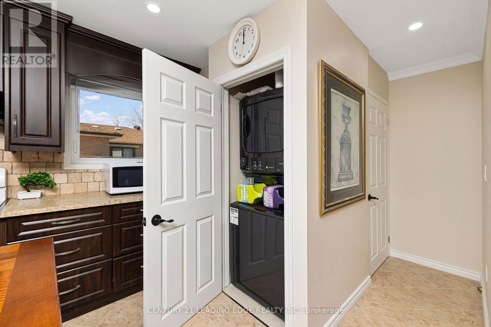 38 WHEATSHEAF CRESCENT Image 16