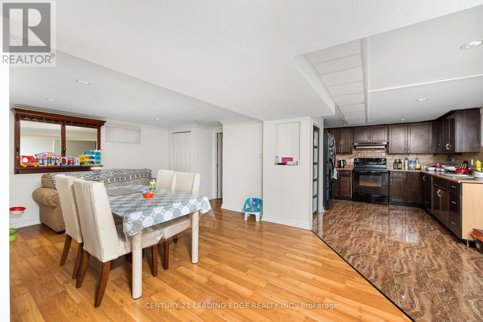 38 WHEATSHEAF CRESCENT Image 25