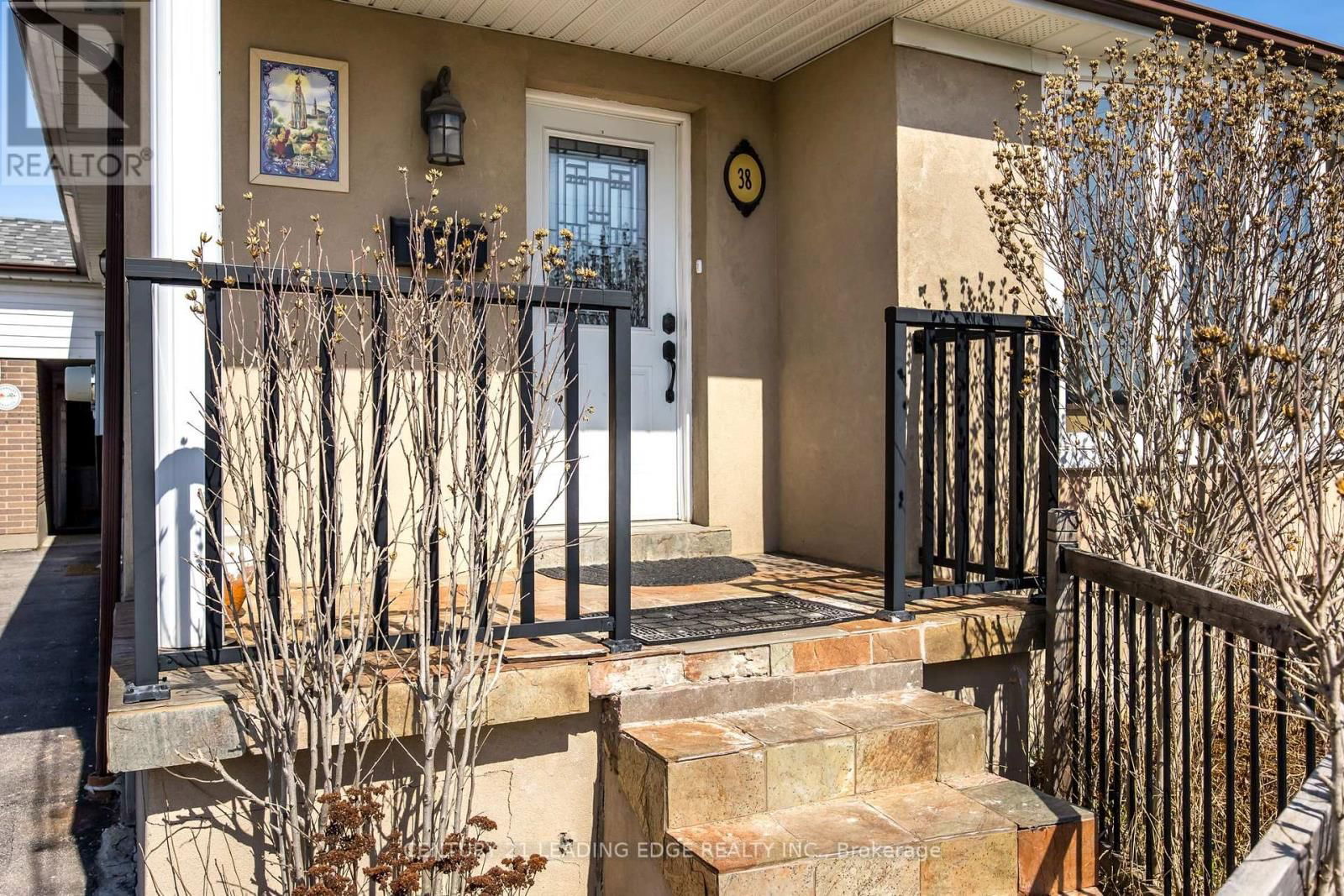 38 WHEATSHEAF CRESCENT Image 4