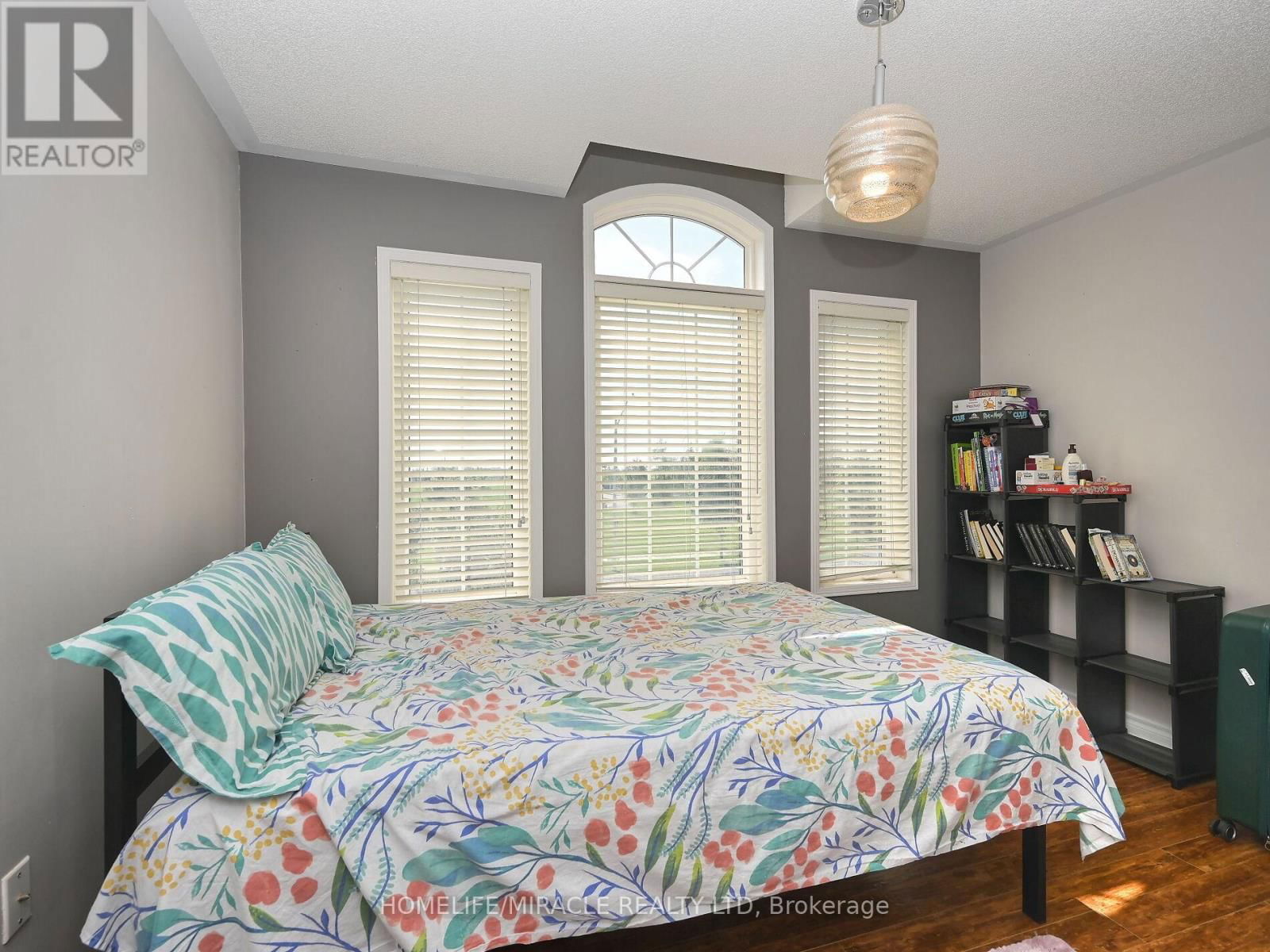Main - 971 KENNEDY CIRCLE Image 25