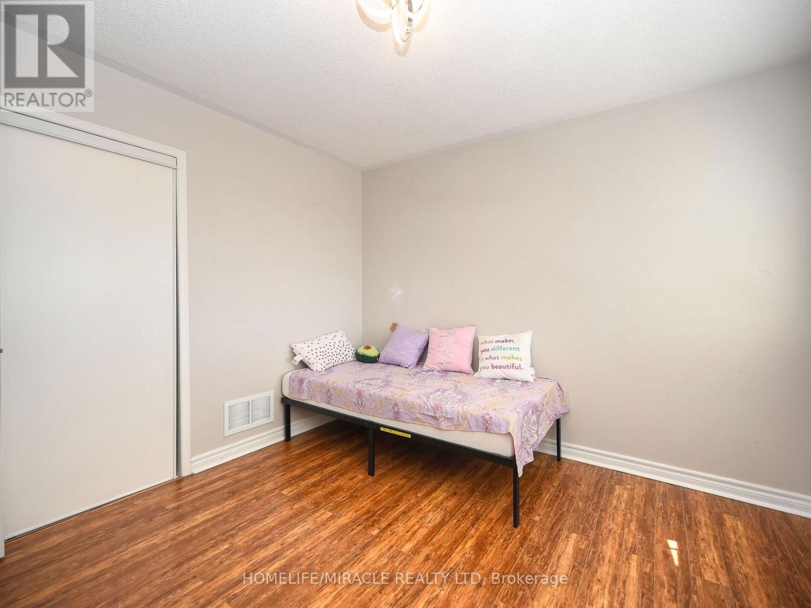 Main - 971 KENNEDY CIRCLE Image 28