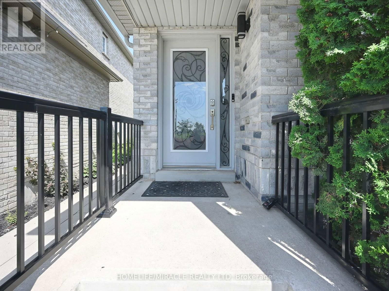 Main - 971 KENNEDY CIRCLE Image 3