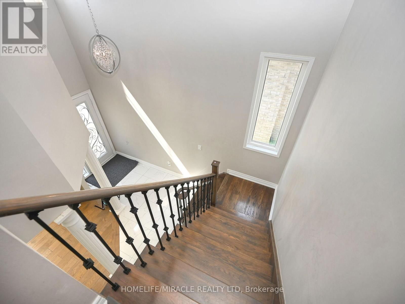 Main - 971 KENNEDY CIRCLE Image 32