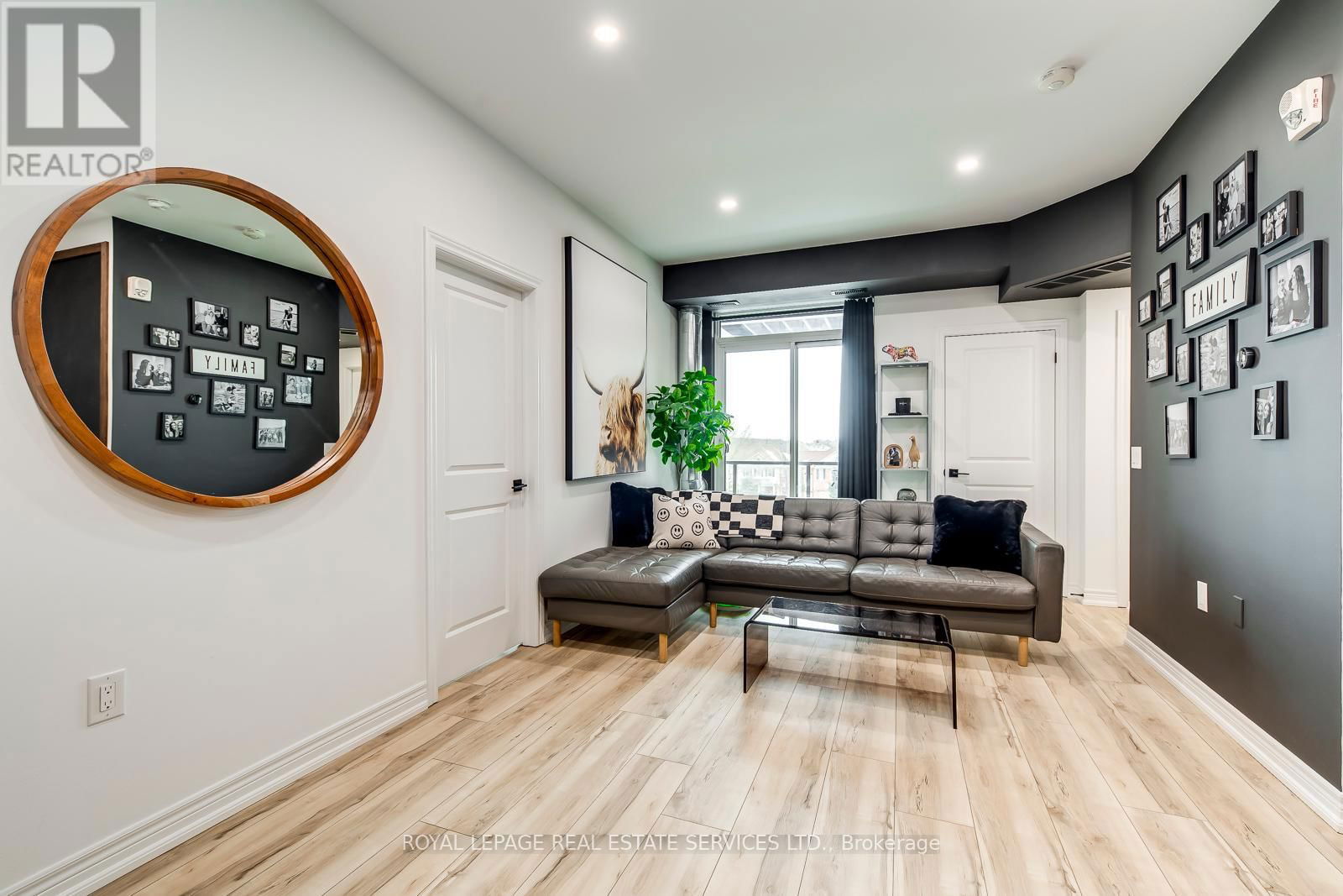 302 - 2393 BRONTE ROAD Image 11