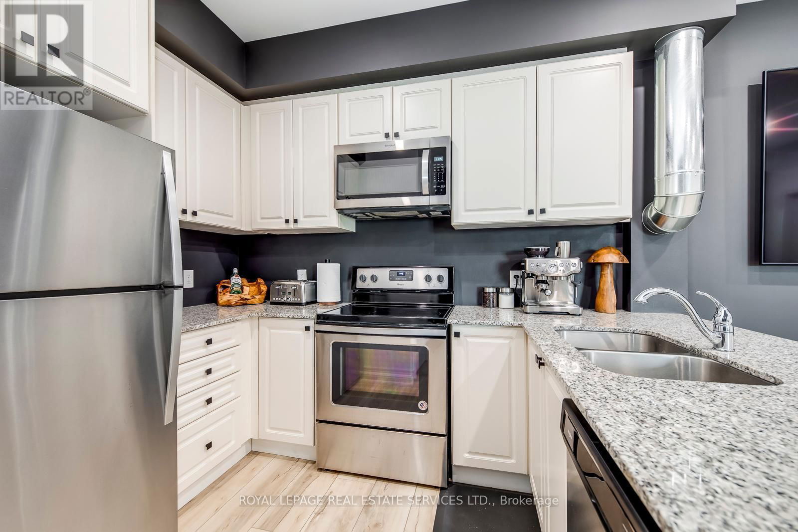 302 - 2393 BRONTE ROAD Image 17