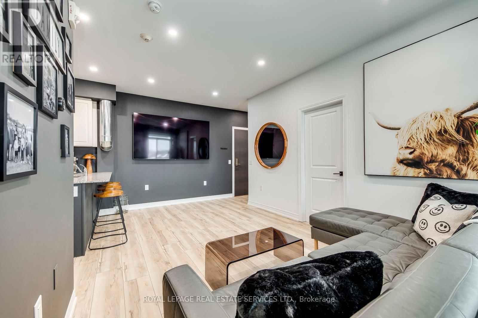 302 - 2393 BRONTE ROAD Image 6