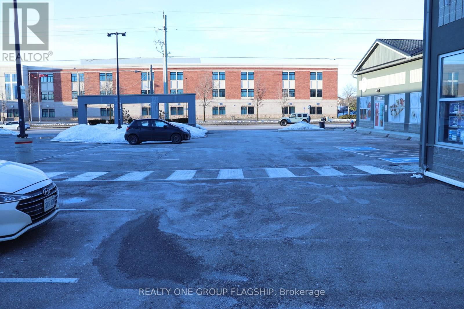 3 - 158 GUELPH STREET Image 4