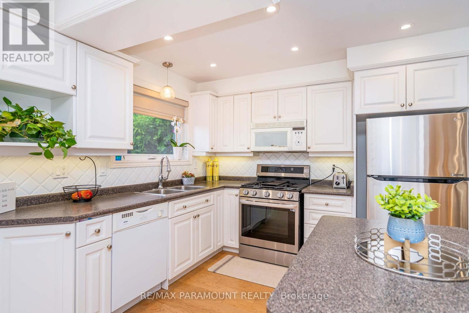 43 BROMLEY CRESCENT Image 16